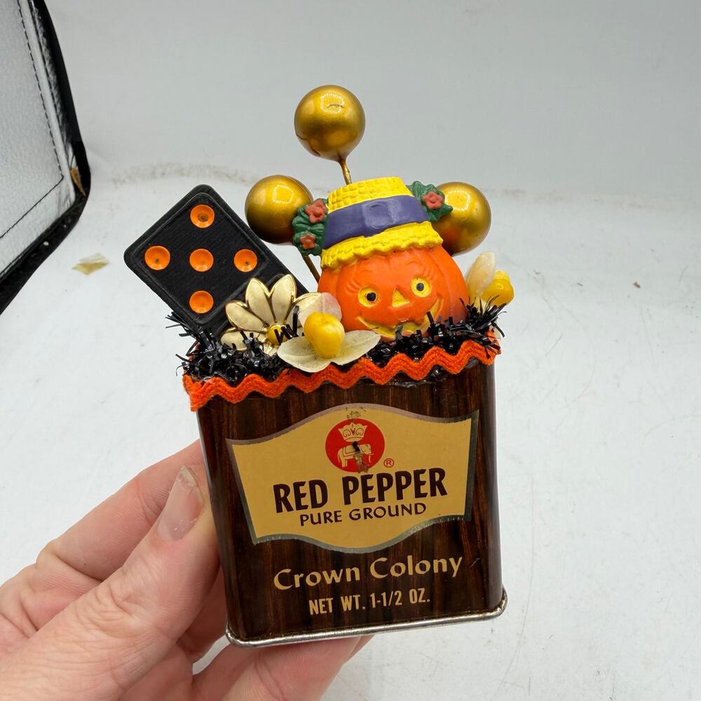 Vintage Halloween Pumpkin Spice Tin Assemblage Hallmark Merry Miniature - Picture 3 of 5